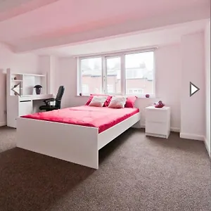 Budget Double Close To And Centre Guest house