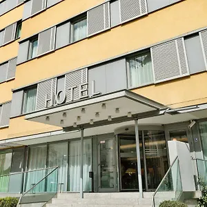 Courtyard By Marriott Schoenbrunn **** Bécs
